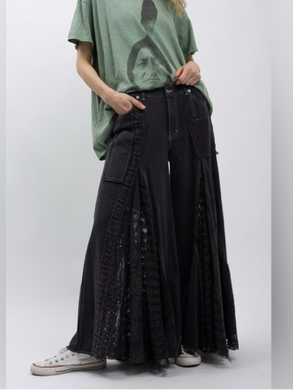 Blue Velvet Wide-Leg Denim Pants with Lace Panels